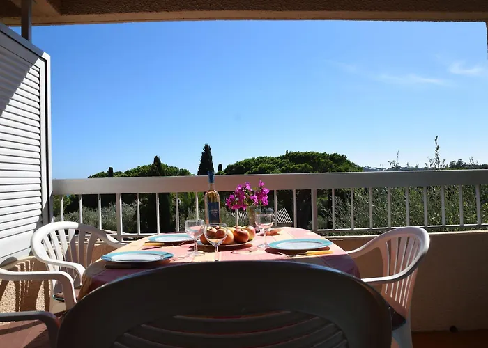 Apartment Maxime Coteaux La Nartelle